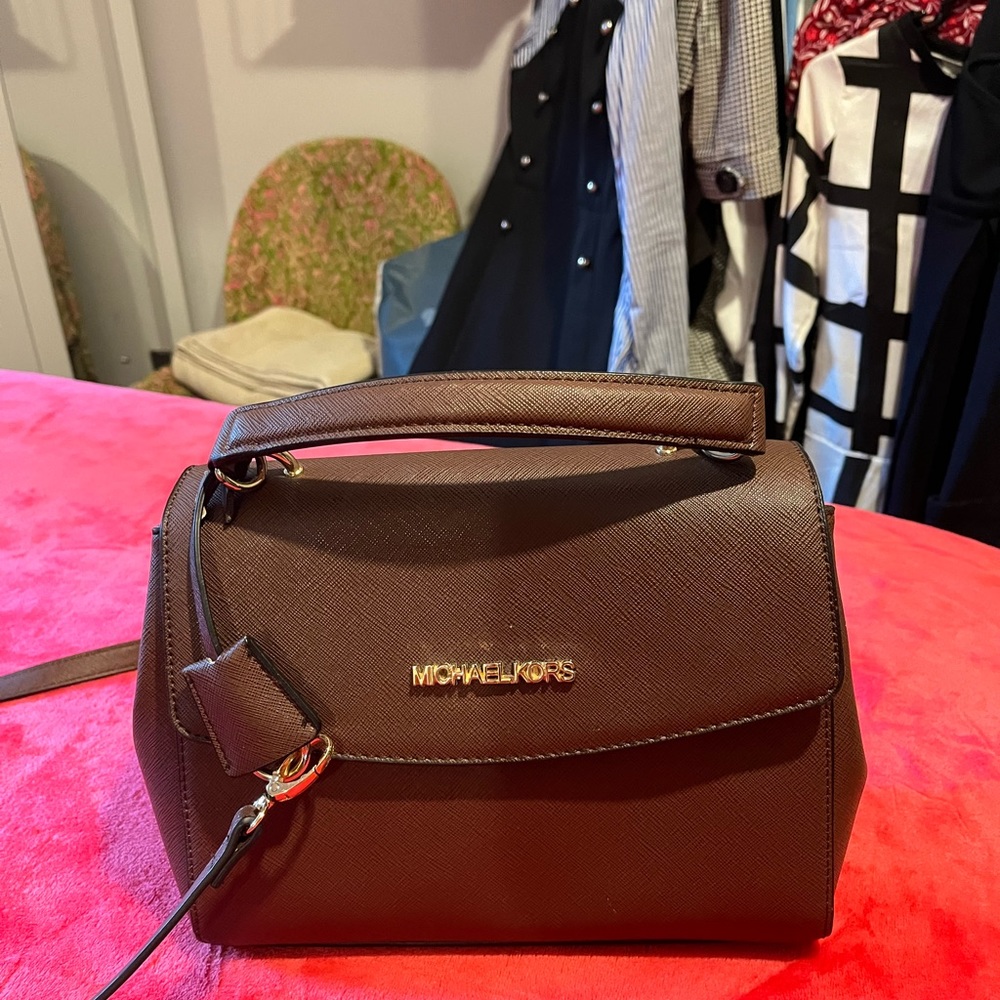 Michael Kors brand new Brown Hand Bag!!